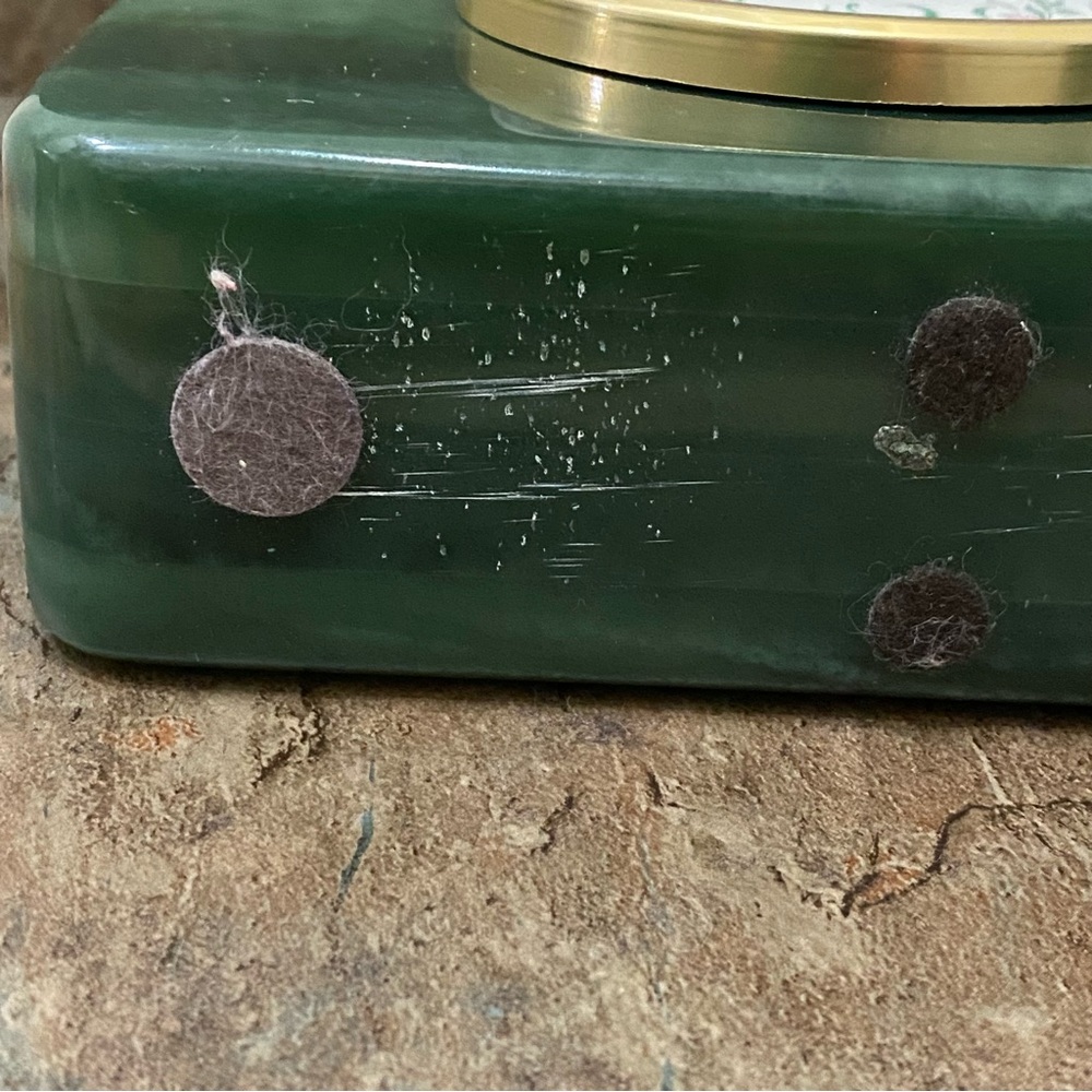 Vintage MCM Mid Century Modern Heavy Green Desk Clock - Picture 14 of 14